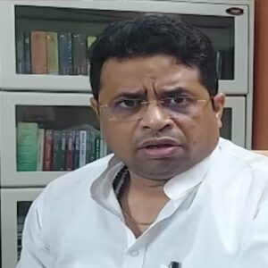 বিরাট চমক! দিল্লির CR পার্কের দুর্গাপূজা মণ্ডপে হাজির হয়ে কী বার্তা দিলেন প্রধানমন্ত্রী মোদি? বিরাট চমক! দিল্লির CR পার্কের দুর্গাপূজা মণ্ডপে হাজির হয়ে কী বার্তা দিলেন প্রধানমন্ত্রী মোদি?