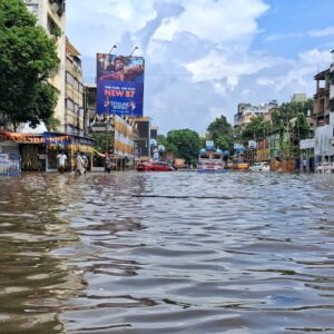 জলে থইথই, তবু জল নেই! কলকাতার ৪ ওয়ার্ডে পানীয় জল অমিল