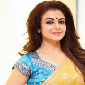 মন খারাপ নয়, হাসিমুখে বিদায়! ছেলের সঙ্গে সিঁদুর খেলায় মাতলেন কোয়েল মল্লিক, জানালেন বিজয় দশমীর শুভেচ্ছা! মন খারাপ নয়, হাসিমুখে বিদায়! ছেলের সঙ্গে সিঁদুর খেলায় মাতলেন কোয়েল মল্লিক, জানালেন বিজয় দশমীর শুভেচ্ছা!