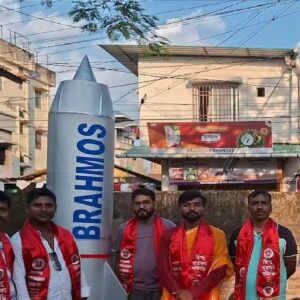 দুর্গাপুজো শেষে শুরু কাউন্টডাউন, শিলিগুড়ির এই মণ্ডপে আসছে বিরাট ‘বিক্রান্ত’, কী কী থাকছে দর্শকদের জন্য?