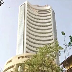 নজর RBI-এর দিকে, সুদের হারে কি বদল আনবে রিজার্ভ ব্যাঙ্ক? মিশ্র গ্লোবাল ইঙ্গিতে ভারতীয় বাজারে ধীর গতি।