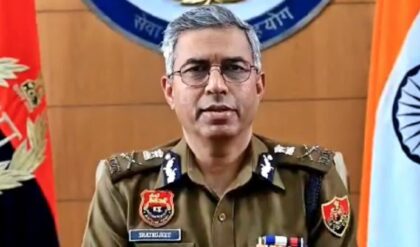 দলিত IPS-এর অস্বাভাবিক মৃত্যু, চাপের মুখে ডিজি-কে ছুটিতে পাঠাল হরিয়ানা সরকার, পথে নেমে দ্রুত বিচারের দাবি রাহুলের