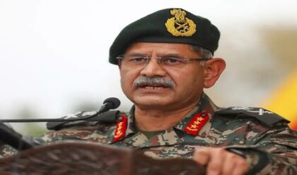 “ভূগোল-ইতিহাসে জায়গা হারাতে হবে!” পাকিস্তানকে চরম হুঁশিয়ারি ভারতীয় সেনাপ্রধানের, কীসের ইঙ্গিত?