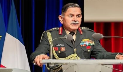 “ভূগোল-ইতিহাসে জায়গা হারাবেন!” পাকিস্তানকে চরম হুঁশিয়ারি ভারতীয় সেনাপ্রধানের, এবার আর সংযম নয়