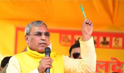 NDA-তে আসন পেলেন না, ‘অপমানিত’ রাজভর বিহারে লড়ছেন ১৫৩ আসনে, ‘আত্মসম্মানের’ লড়াইয়ে ভাঙন জোটে