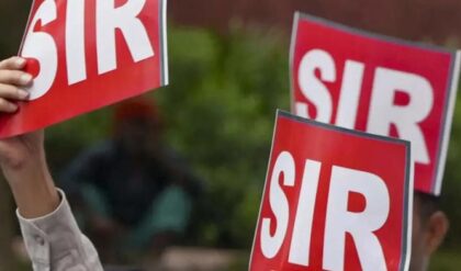 ২০০২ সালের ভোটার তালিকা নিয়ে কেন এত জোর? SIR-এর ‘রাজনৈতিক ষড়যন্ত্র’ রুখতে ঐক্যবদ্ধ লড়াইয়ের ডাক কংগ্রেসের