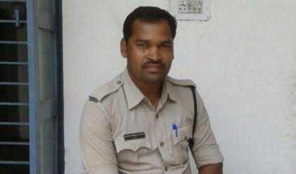 জুয়া-সত্তার নেশা! লকআপ থেকে মালখানার দায়িত্বে থাকা প্রধান আরক্ষকের চুরি করা টাকা গেল কোথায়? চাঞ্চল্য বালাঘাটে!