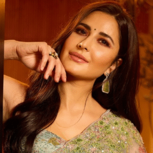 “গোপনীয়তা কোথায়?” বাড়ির ব্যালকনিতে ক্যাটরিনার ছবি তোলায় তোলপাড় নেটদুনিয়া! ভক্তরা তুললেন ‘অপরাধের’ অভিযোগ “গোপনীয়তা কোথায়?” বাড়ির ব্যালকনিতে ক্যাটরিনার ছবি তোলায় তোলপাড় নেটদুনিয়া! ভক্তরা তুললেন ‘অপরাধের’ অভিযোগ