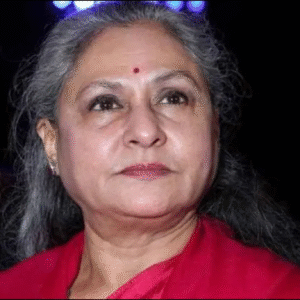 ‘এটা বলিউড নয়, হলিউড নয়!’ ফিল্মফেয়ারের মঞ্চে কেন ক্ষেপে উঠলেন জয়া বচ্চন? দাবি কী? ‘এটা বলিউড নয়, হলিউড নয়!’ ফিল্মফেয়ারের মঞ্চে কেন ক্ষেপে উঠলেন জয়া বচ্চন? দাবি কী?