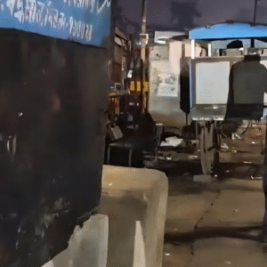 ‘পরিযায়ী সাংসদ’ তকমা দিলেন বিধায়ক অগ্নিমিত্রা পল! পুজো-উৎসবে অনুপস্থিতির জের, শত্রুঘ্ন সিনহার নামে পোস্টার বিতর্ক ‘পরিযায়ী সাংসদ’ তকমা দিলেন বিধায়ক অগ্নিমিত্রা পল! পুজো-উৎসবে অনুপস্থিতির জের, শত্রুঘ্ন সিনহার নামে পোস্টার বিতর্ক