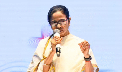 NRC-SIR নিয়ে লেখার অধিকার কেড়ে নিল সরকার! কেন্দ্রের সঙ্গে রাজ্যের গোপন আঁতাত? ক্ষুব্ধ মানবাধিকার কর্মী কমল শূর