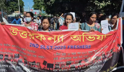 ‘সম্পূর্ণ নম্বর পেয়েও ব্রাত্য কেন?’ অতিরিক্ত ১০ নম্বরের প্রতিবাদে উত্তরকন্যা অভিযানে SSC-র নতুন চাকরিপ্রার্থীরা
