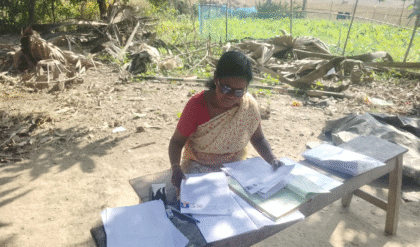 বিএলও-র কাজে সমস্ত শিক্ষক, বন্ধ প্রাথমিক স্কুল, পড়াশোনা ও মিড-ডে মিল বন্ধ, ব্যাগ কাঁধে ফিরছে পড়ুয়ারা