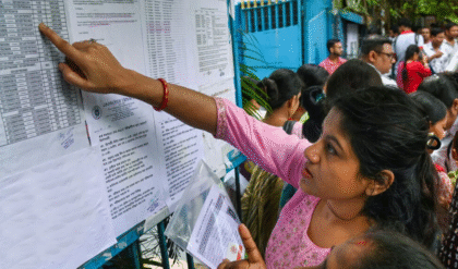 নবম-দশম শিক্ষক নিয়োগের ফল প্রকাশ, SSC-এর ওয়েবসাইটে রেজাল্ট দেখার হিড়িক, সার্ভার জ্যামের অভিযোগ!