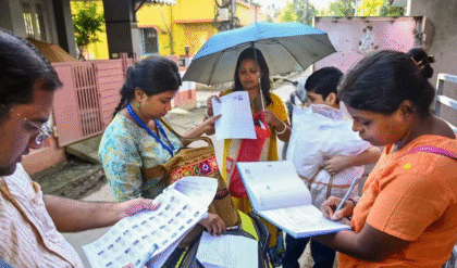 SIR পর্ব শেষ হওয়ার পরও ভোটার তালিকায় নাম নথিভুক্ত করা যাবে, নতুন নিয়মে আধার-নির্ভর অনলাইন প্রক্রিয়া বাধ্যতামূলক