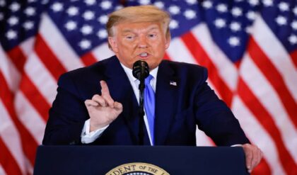 ‘তৃতীয় বিশ্বের’ জন্য আমেরিকার দরজা বন্ধ! ট্রাম্পের যে ঘোষণায় শোরগোল