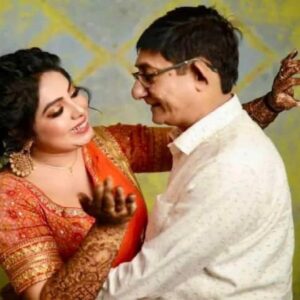 হঠাৎ কী হলো কাঞ্চন-পত্নীর? সোশ্যাল মিডিয়া থেকে উধাও, হাসপাতালের বেডে শুয়ে শ্রীময়ী ! হঠাৎ কী হলো কাঞ্চন-পত্নীর? সোশ্যাল মিডিয়া থেকে উধাও, হাসপাতালের বেডে শুয়ে শ্রীময়ী !