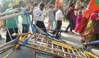 দুর্নীতির অভিযোগে রাজগঞ্জে বিডিও অফিস ঘেরাও করে বিজেপির তীব্র বিক্ষোভ