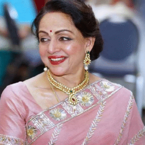 বিগ ব্রেকের নেপথ্যে হেমা মালিনী! ‘আমির-সলমন না বলায়’ প্রথম ছবিতে শাহরুখ, পারিশ্রমিক ৫০ হাজার—ফাঁস হলো বিরল কাহিনি বিগ ব্রেকের নেপথ্যে হেমা মালিনী! ‘আমির-সলমন না বলায়’ প্রথম ছবিতে শাহরুখ, পারিশ্রমিক ৫০ হাজার—ফাঁস হলো বিরল কাহিনি