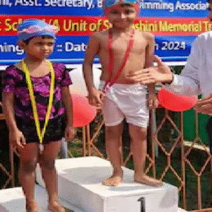 বহুমুখী প্রতিভার স্বীকৃতি! রেকর্ডবুকে নাম উঠল দাসপুরের ‘বিস্ময় বালক’ ভিভানের, মাত্র ৭ বছর বয়সেই ৩২টি পুরস্কার জয়