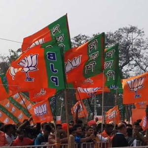 চন্দননগরে বড়সড় ভাঙন! একযোগে ১২ জনের পদ্ম-শিবিরে যোগদান, জেলা সভাপতির হাত ধরে শক্তি বাড়াল বিজেপি