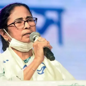 গান্ধীজিকে অপমানের বদলা! কেন্দ্রের পাল্টা ‘কর্মশ্রী’র নাম বদলে ‘মহাত্মা গান্ধী’ করছেন মমতা