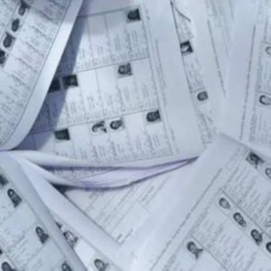 যদি খসড়া ভোটার তালিকায় (Draft Voter List) নামের বানান ভুল আসে, তবে তা ঠিক করার জন্য নির্দিষ্ট সময়সীমা দেয় নির্বাচন কমিশন।