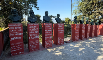 স্মার্টফোন ব্যবহারকারীদের জন্য দুঃসংবাদ! রাতারাতি বদলে যাচ্ছে নিয়ম, না জানলে বড় বিপদ?