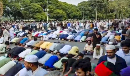 বিতর্ক ছাপিয়ে নজরুলের পাশেই হাদির সমাধি! সংসদ ভবনে জনসমুদ্র, চরম উত্তেজনায় কাঁপছে বাংলাদেশ