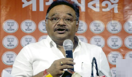 “ওপারের মতুয়া-নমঃশূদ্ররা আমাদের ভাই, আমাদের রক্ত!” তাহেরপুরের সভা থেকে ভোটার তালিকা নিয়ে বড় আশ্বাস শমীক ভট্টাচার্যের