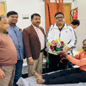 রক্তের সংকট মেটাতে পুলিশের বড় উদ্যোগ, ৮২ জন পুরুষ ও ১২ জন মহিলার রক্তদানে নজির।