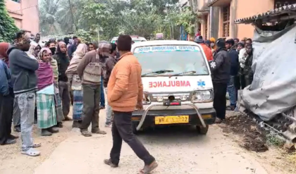 একই ঘরে বৃদ্ধ দম্পতির রহস্যমৃত্যু! বাঁকুড়ায় অবসরপ্রাপ্ত শিক্ষকের ঝুলন্ত দেহ উদ্ধার।