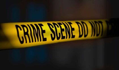 স্বর্ণ ব্যবসায়ীর ওপর হামলা! বাঁশ দিয়ে মেরে বাইক উল্টে ফেলার চেষ্টা, ভাঙল হাত!