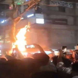 বাংলাদেশে হিন্দু যুবকের ওপর নৃশংসতা! প্রতিবাদে ফুঁসছে সীমান্ত, চ্যাংড়াবান্ধায় হিন্দু জাগরণ মঞ্চের বিশাল মিছিল।