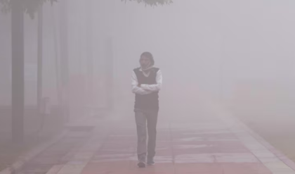 উত্তরে কুয়াশার ‘রেড অ্যালার্ট’! ১১ ডিগ্রিতে কাঁপছে জলপাইগুড়ি, বড়দিনের আগেই হাড়কাঁপানো শীতের এন্ট্রি।