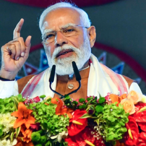 ‘দেশদ্রোহীরা অনুপ্রবেশকারীদের বাঁচাতে মরিয়া’, অসমে দাঁড়িয়ে বিরোধীদের তোপ মোদীর!