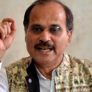 ‘ইউনূসের নিয়ন্ত্রণে নেই বাংলাদেশ, দেশটা তালিবানিদের দখলে যাচ্ছে’, বিস্ফোরক অধীর চৌধুরী!