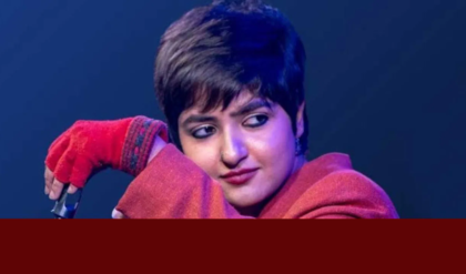 “অনেক ‘জাগো মা’ হয়েছে, এবার সেকুলার গান গা!” মঞ্চে লগ্নজিতাকে নিগ্রহ; গ্রেফতার মূল অভিযুক্ত মেহবুব