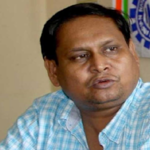 আইপ্যাক আর তোলাবাজদের দখলে তৃণমূল? দল ছাড়ার দিনেই অভিষেককে বিশেষ পরামর্শ হুমায়ুনের।