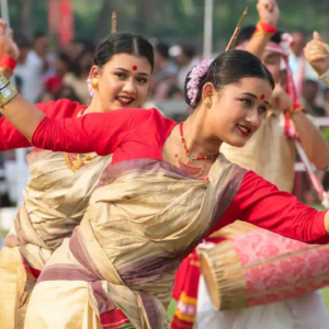 খাঁচায় বাঘ না বাঘরোল? অজানা জন্তুর পায়ের ছাপে যখন আতঙ্ক, তখনই বাঁকুড়ায় মাতল বিহু নৃত্যে