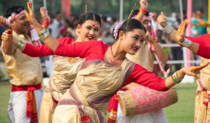 খাঁচায় বাঘ না বাঘরোল? অজানা জন্তুর পায়ের ছাপে যখন আতঙ্ক, তখনই বাঁকুড়ায় মাতল বিহু নৃত্যে