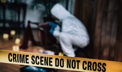 প্রকাশ্য রাস্তায় সরকারি আইনজীবীকে কুপিয়ে খুন! জমি বিবাদের জেরে তেনকাশীতে ছড়াল আতঙ্ক!