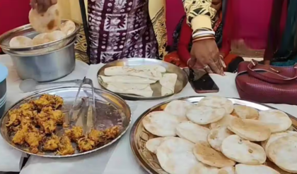 শালপাতা চিকেন না কি মাংস পিঠে? জঙ্গলমহলের অথেন্টিক স্বাদে মাতোয়ারা খাতড়ার খাদ্য মেলা