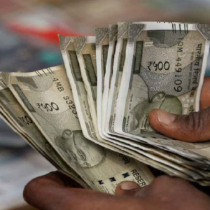 বকেয়া টাকায় কি ভরবে পকেট? অষ্টম বেতন কমিশন নিয়ে কেন্দ্রীয় কর্মীদের জন্য রইল বড় আপডেট