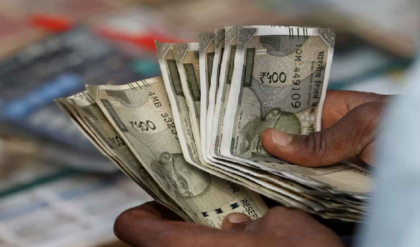 বকেয়া টাকায় কি ভরবে পকেট? অষ্টম বেতন কমিশন নিয়ে কেন্দ্রীয় কর্মীদের জন্য রইল বড় আপডেট