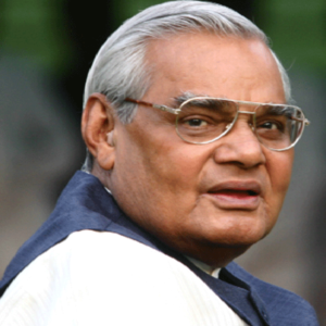 অটলের জন্মদিনে নেহরু-স্মৃতি! ‘তুমি একদিন প্রধানমন্ত্রী হবে’, তরুণ বাজপেয়িকে কেন বলেছিলেন জওহরলাল?