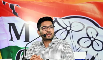 ‘হয় তথ্য দিন, নয় কান ধরে ক্ষমা চান!’ কমিশন-বিজেপি আঁতাত অভিযোগে রণংদেহি মেজাজে অভিষেক!