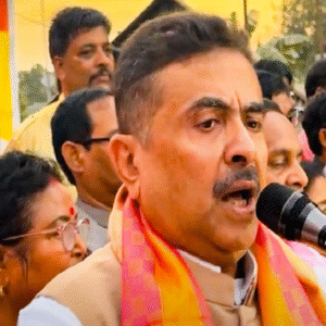 এসআইআর আতঙ্কে বাংলা ছাড়ার হিড়িক! হাকিমপুর চেকপোস্টে দলে দলে বাংলাদেশে ফেরার জন্য ভিড় অনুপ্রবেশকারীদের