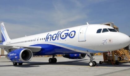 ইন্ডিগো-র বিমান বিভ্রাটের চরম মূল্য! টিকিটের দাম ৬০ হাজার টাকা পার, পকেটে ছ্যাঁকা!