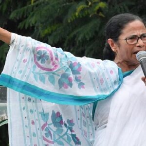 ‘এত ভীতু হলে চলবে না, অ্যাকটিভ হন!’ পুলিশকে কড়া ধমক মমতার, নাকা চেকিং নিয়ে গোপন লেনদেনের ইঙ্গিত?